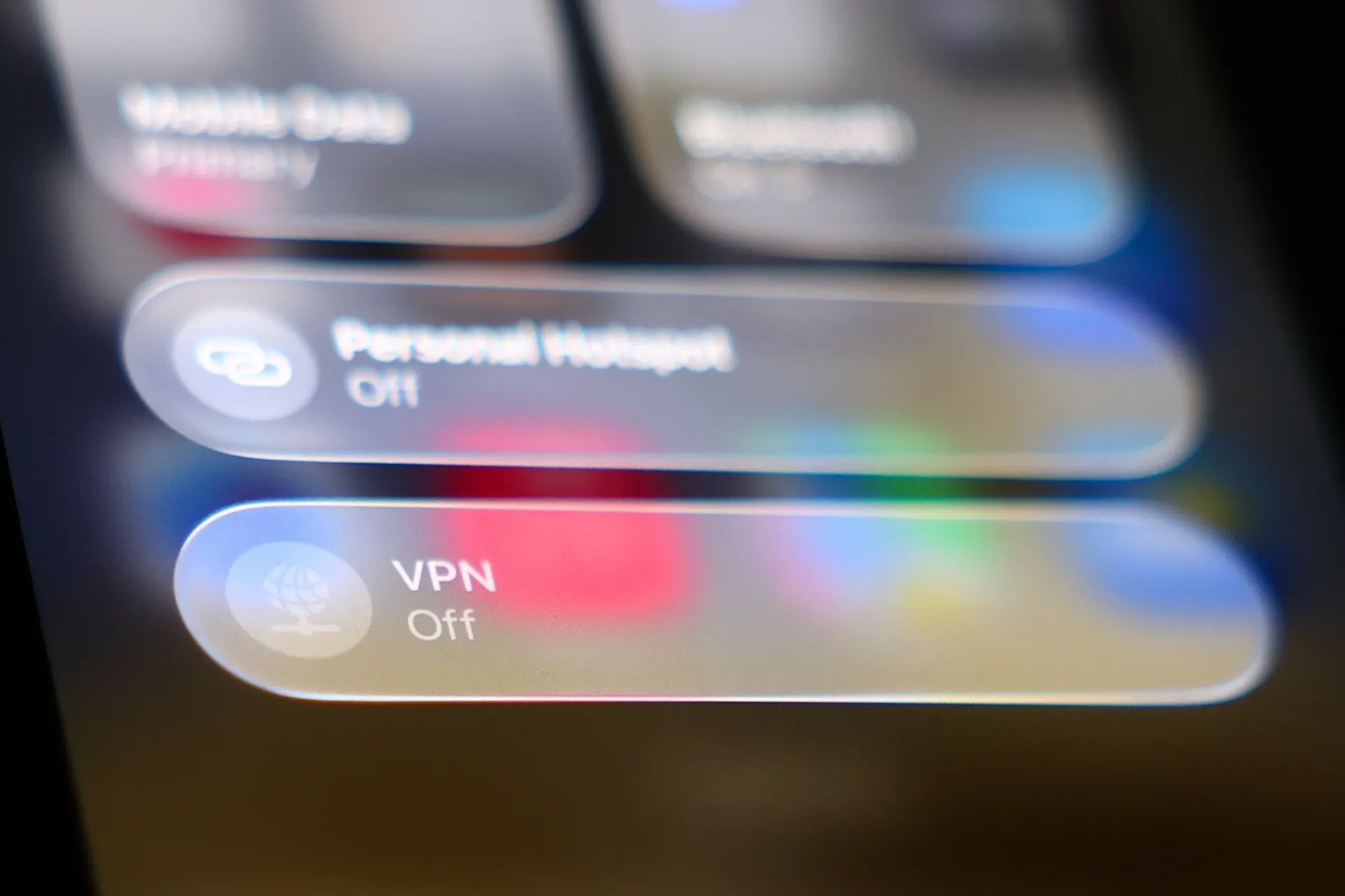 После требований ограничивать доступ через VPN некоторые маркетплейсы и сервисы снова открываются при использовании VPN — но это работает не для всех и зависит от конкретного обходного сервиса.