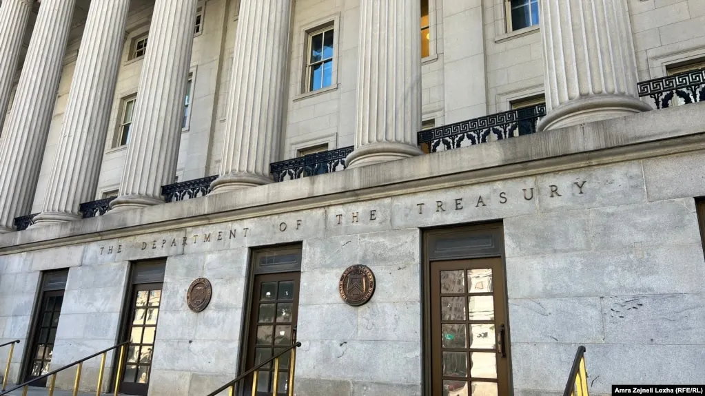 Минфин США объявил о новых санкциях против восьми человек и четырёх компаний в Иране, Турции и ОАЭ, которых Вашингтон обвиняет в помощи Тегерану в закупке оружия и пополнении арсеналов ракет и беспилотников.