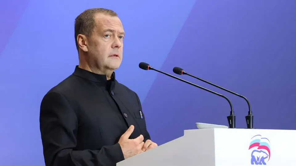 Заместитель председателя Совета безопасности Дмитрий Медведев заявил, что ядерный апокалипсис «реально возможен». Это заявление прозвучало на фоне истечения договора СНВ‑III и напряжённости вокруг ядерных арсеналов США и России.