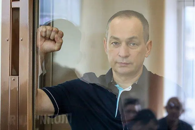Экс‑глава Серпуховского района Александр Шестун утверждает, что в СИЗО‑1 Твери применяют насилие, задерживают жалобы и угрожают переводом; он объявил голодовку и жалуется на резкое ухудшение здоровья.