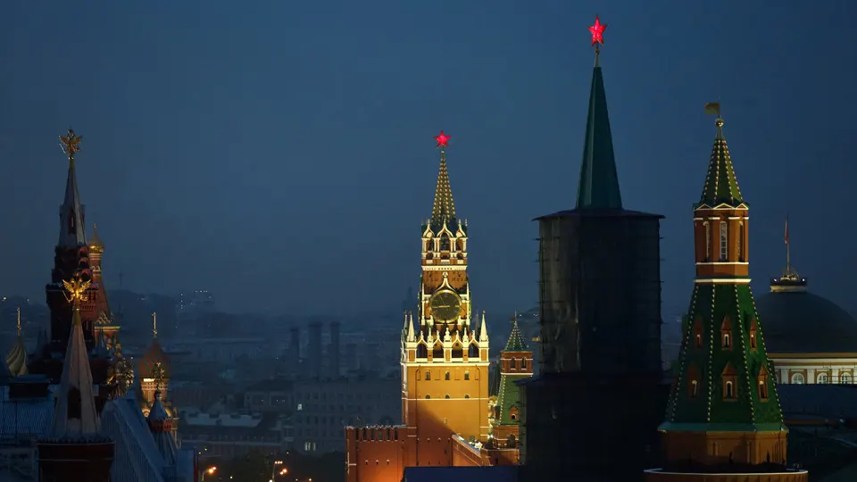 Нарастающие потери, активность украинских беспилотников и экономические трудности усиливают тревогу в руководстве: часть чиновников считает конфликт тупиковым, тогда как президент по-прежнему стремится завершить его на своих условиях.