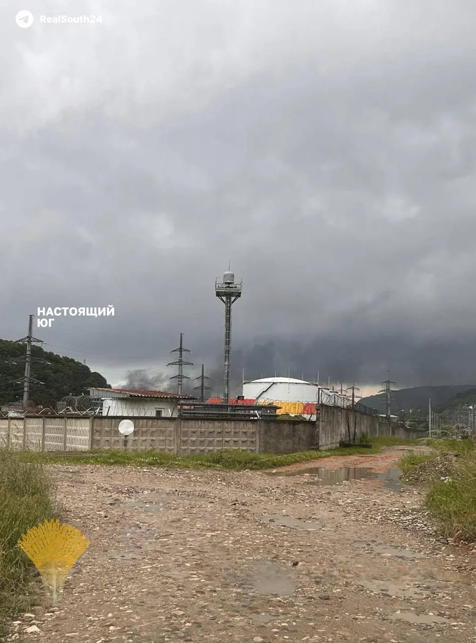 Украинское командование заявило о ночных ударах британскими крылатыми ракетами по военным и промышленным объектам в Воронеже, Таганроге, Севастополе и на Туапсинском НПЗ; в ряде мест возникли пожары.