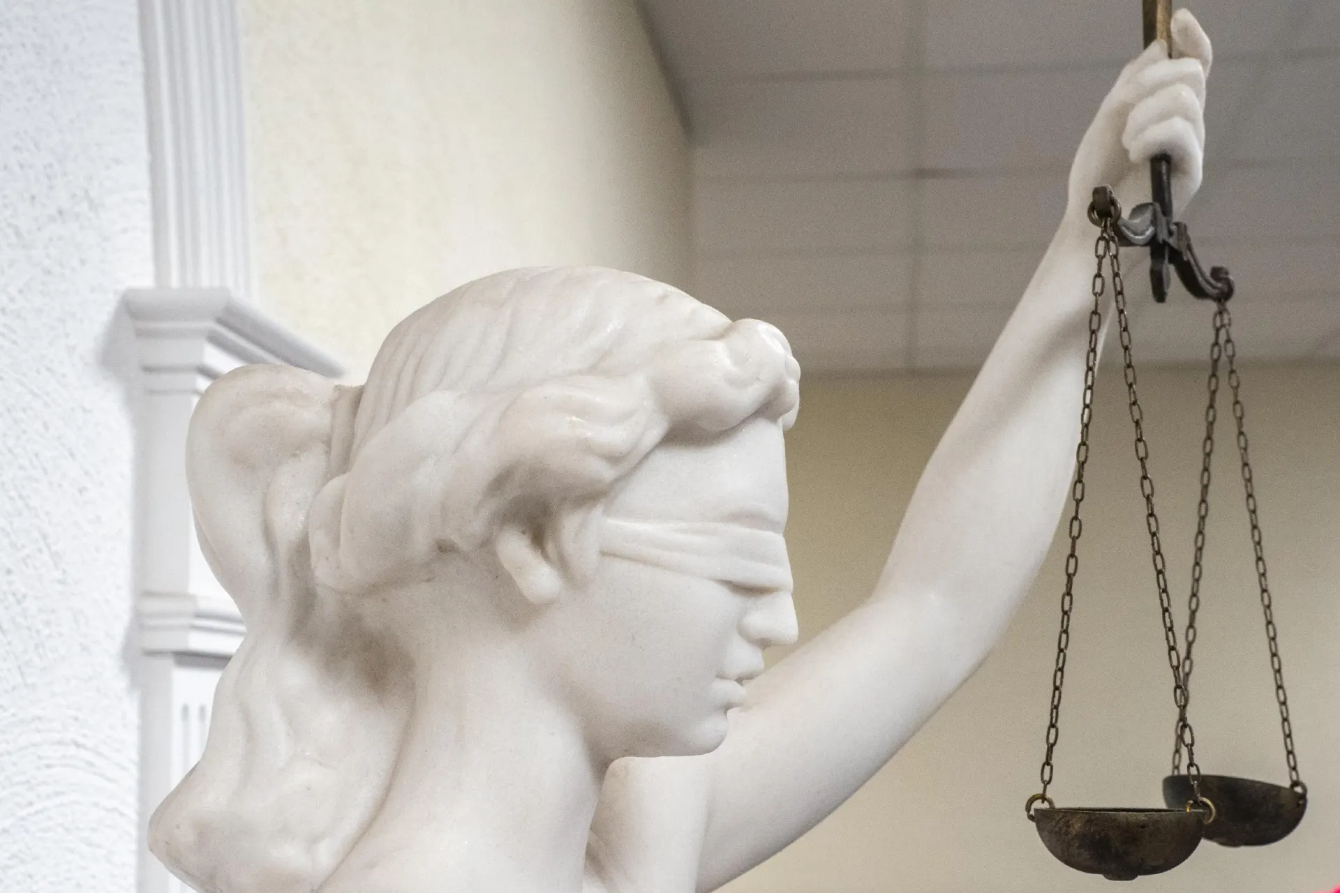 Ошибка в начислении устранена — права девочки восстановлены, выплаты пересчитаны.