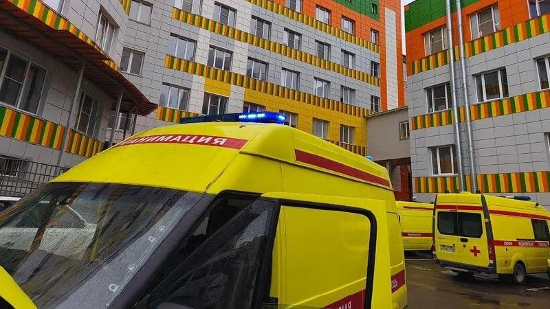 Из Саратова санитарной авиацией перевезли двухмесячного ребёнка, родившегося с весом 640 г; к 16 мая он набрал около 1 380 г и был направлен в детскую клиническую больницу Москвы для продолжения лечения.