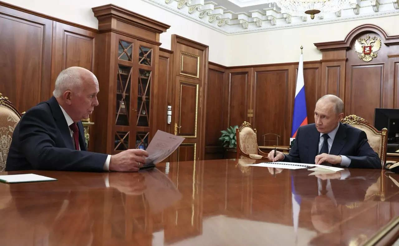 Глава Ростеха доложил президенту, что серийный запуск отечественных пассажирских самолетов отложен на следующий год; в этом году ожидается сертификат только на Ил‑114‑300.
