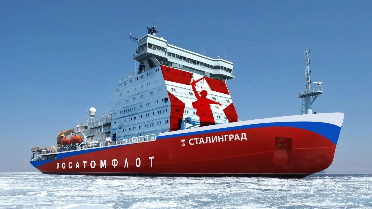 Для дофинансирования строительства ледоколов «Ленинград» и «Сталинград» власти обсуждают введение портового сбора или платы за перевозку по Северному морскому пути — потенциальный доход оценивают в сотни миллиардов рублей.
