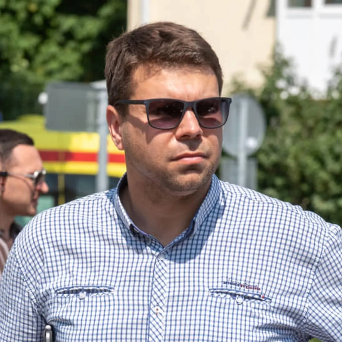 Белгородский областной суд отменил продление меры пресечения по делу Антона Иванова из‑за процессуальных нарушений; до 13 июля он будет под домашним арестом после трёх лет в СИЗО.