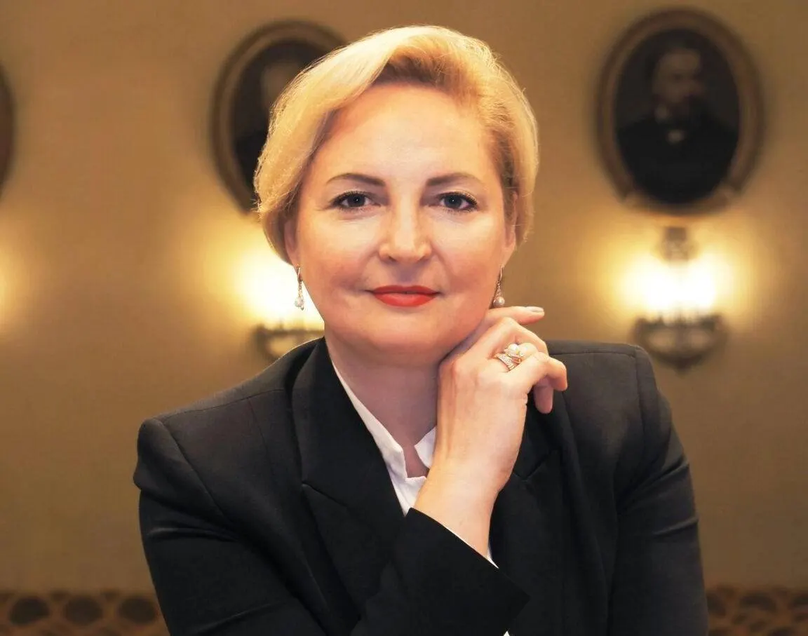 Ранее художественный руководитель филармонии Ирина Авралева назначена директором. Предшественник Николай Попов ушёл с поста после более чем десяти лет работы и перешёл на должность помощника художественного руководителя.
