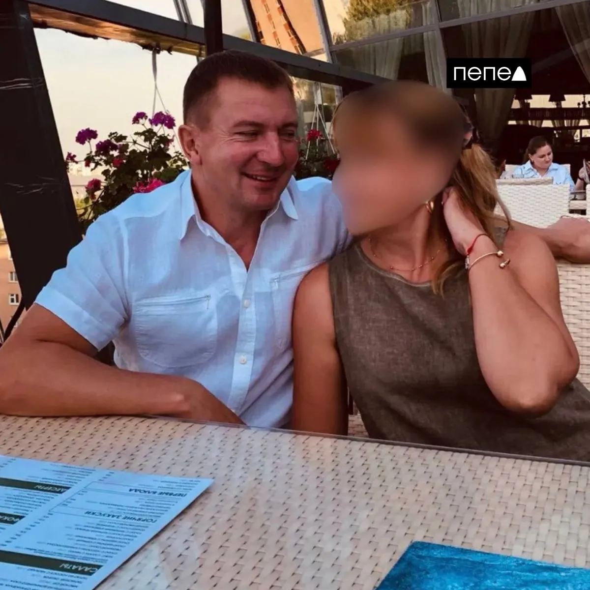 В Курске мужчина заявил, что ему угрожали гранатой; он достал охотничье ружьё, произвёл несколько выстрелов в воздух и был оштрафован и лишён оружия.
