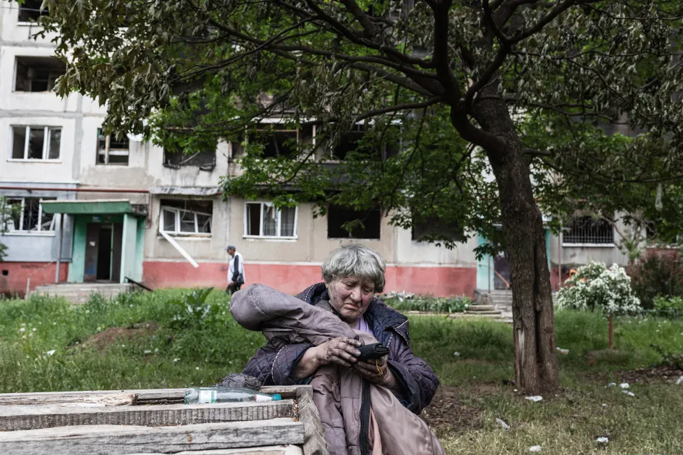 В ежеквартальном докладе Пентагона говорится, что из‑за больших потерь и расхода ресурсов на конфликт в Украине у России снижена способность к быстрым крупномасштабным операциям против НАТО. Между тем атаки дронов по российским городам усиливают тревогу среди граждан.