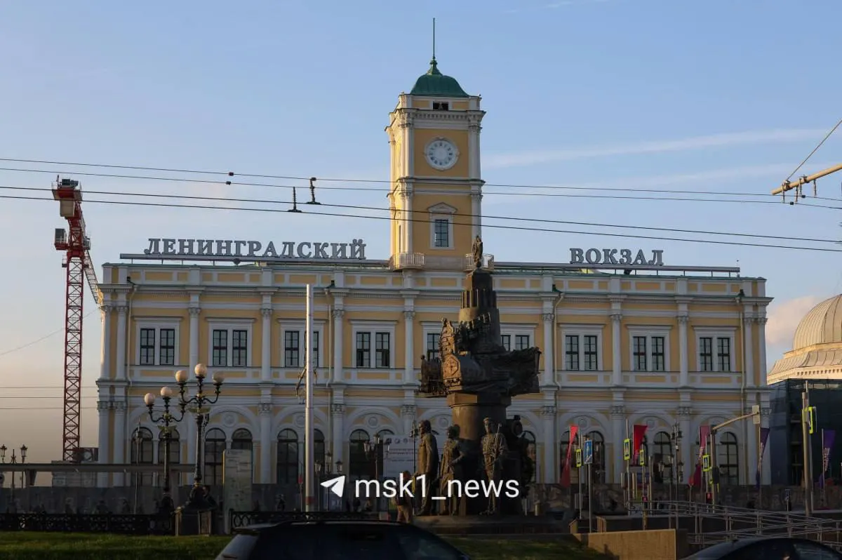 После почти двухлетней реконструкции Ленинградский вокзал планируют открыть 22 мая.