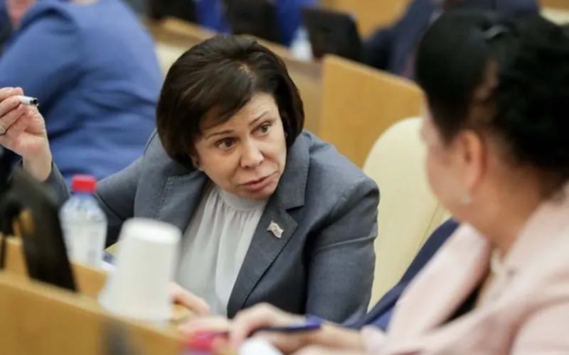Депутат Госдумы и олимпийская чемпионка заявила, что те, кто недоволен жизнью в провинции, могут попробовать устроиться в столице и не поддержала утверждения о «грабительской» роли Москвы в отношении регионов.