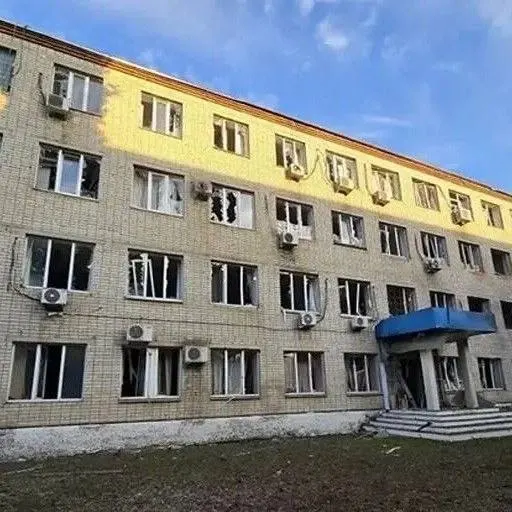 В Брянской и Белгородской областях в результате ударов и обстрелов погибли два человека, есть раненые; повреждены жилые дома, социальные объекты и энергетическая инфраструктура. Минобороны сообщает о большом числе сбитых беспилотников.