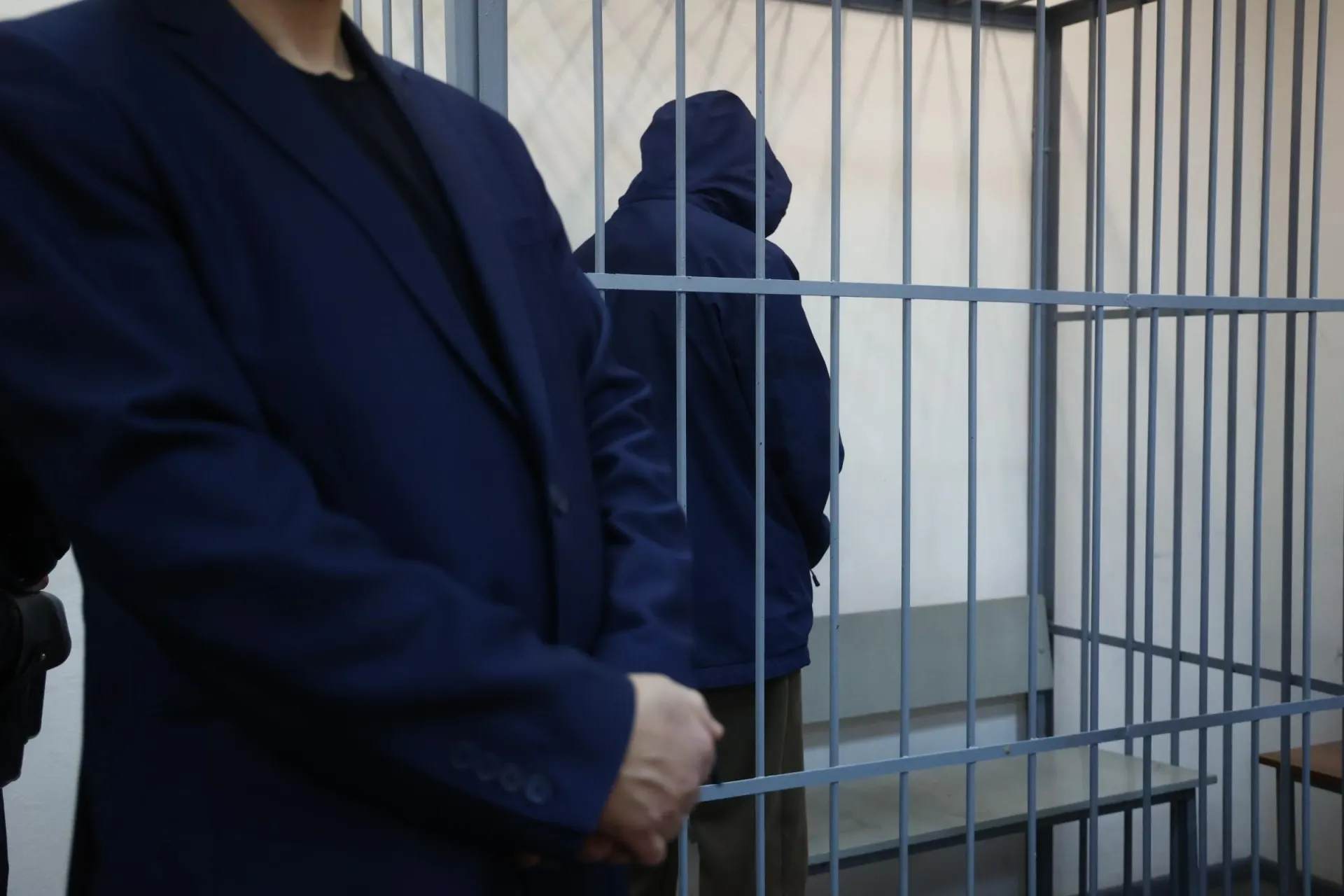 В Ряжске группа подростков жестоко расправилась с взрослым мужчиной: его избили и нанесли смертельные ранения туристическим ножом.