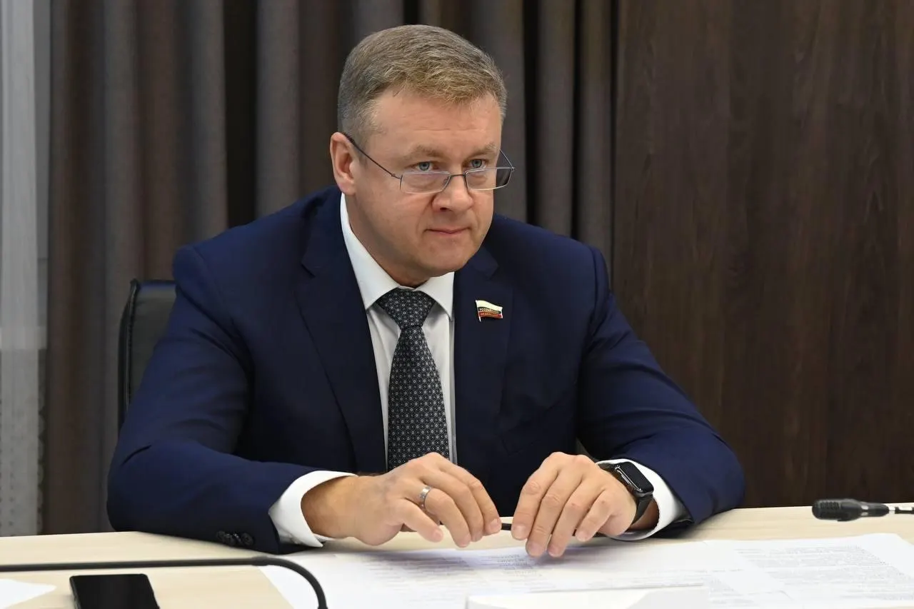 Мосгорсуд продлил меру пресечения в отношении бывшего главы Рязанской области; подробности о сроках и основаниях уточняются в суде.