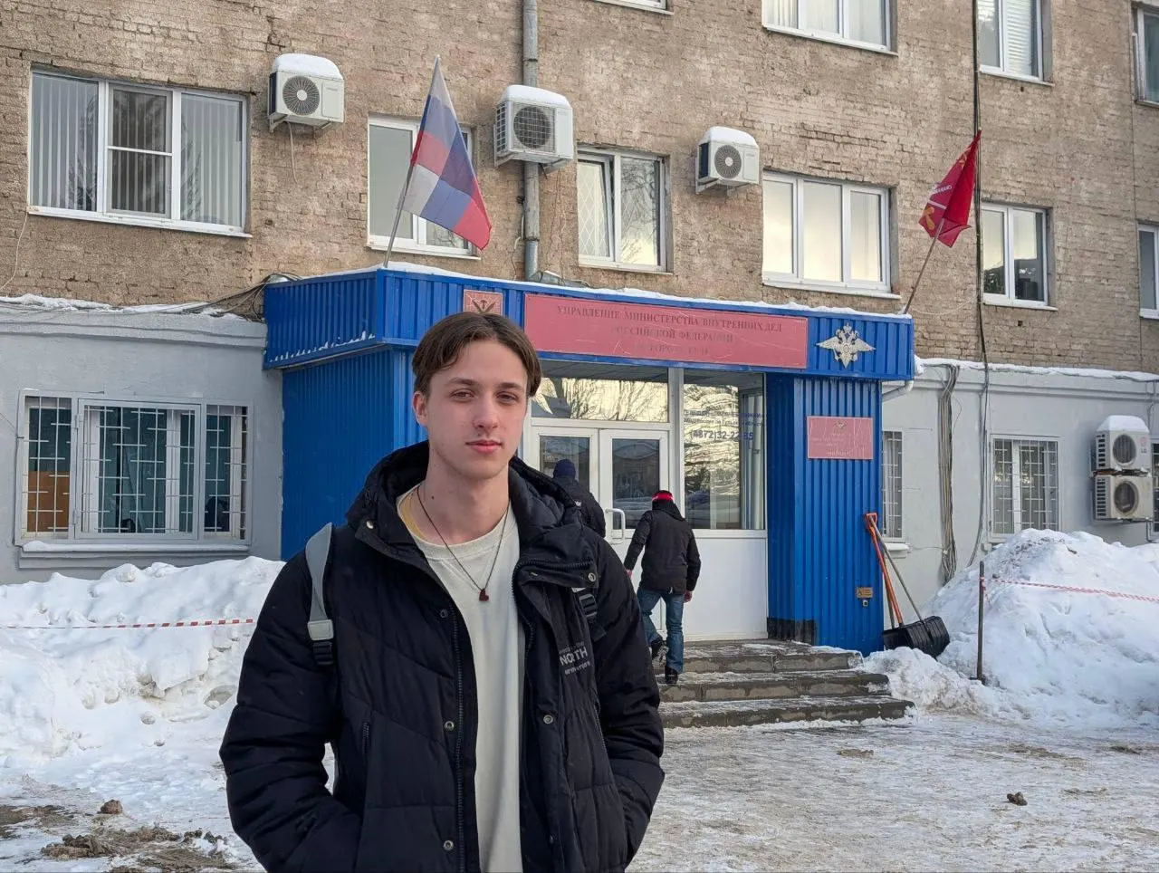 Евгений Малюгин, 19-летний активист из Тулы, включён в реестр «иностранных агентов». Он отвергает обвинения и намерен оспаривать решение, несмотря на отъезд из России.