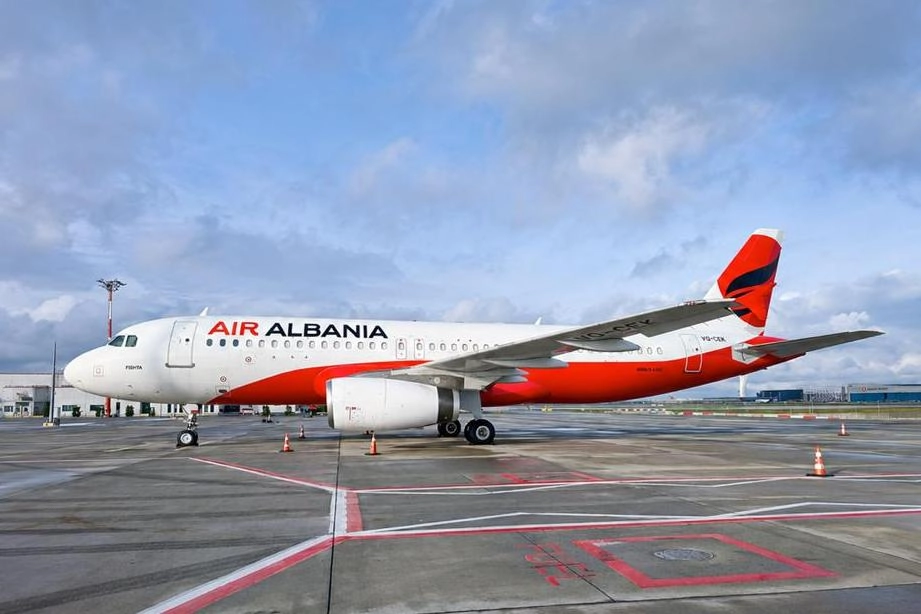 Самолет Airbus A320 с регистрацией RA-73899 прибыл в аэропорт Внуково. Борт прошёл через несколько стран и сменил регистрацию, что указывает на продолжение схем поставок западной авиатехники несмотря на санкции.