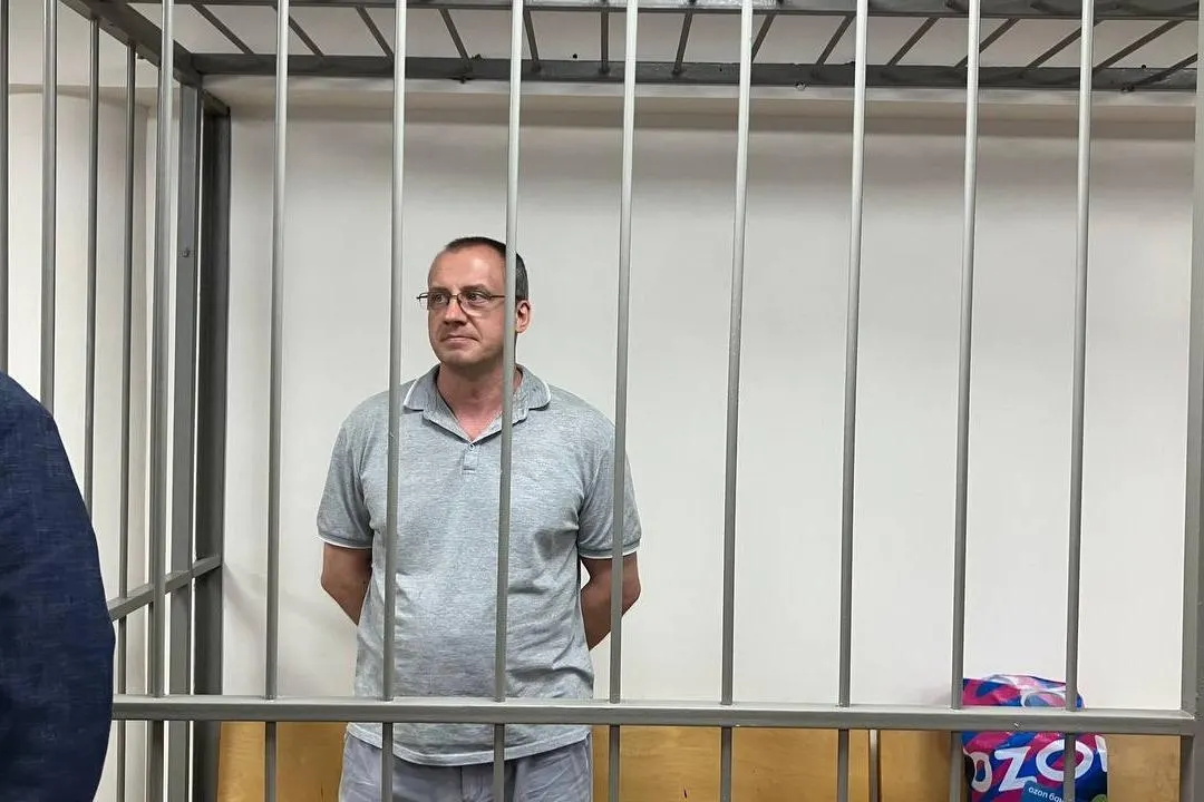 Правозащитный доклад фиксирует резкий рост преследований адвокатов: число дел увеличилось по сравнению с предыдущими годами, используются уголовные обвинения, обыски, дисциплинарные меры, внесение в реестр «иностранных агентов» и ограничения выезда.