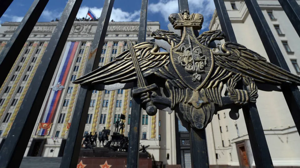 Минобороны может напрямую принимать в распоряжение акции, землю, технику и оборудование национализированных предприятий строительного цикла, чтобы оперативно использовать мощности для выполнения гособоронзаказа.