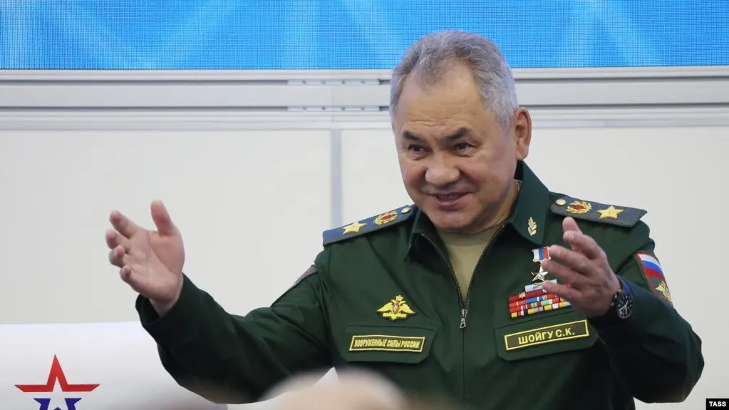 Полиция составила административный протокол после поста, в котором Аксель оскорбил бывшего министра обороны; слушание назначено на 30 июня в Таганском суде.
