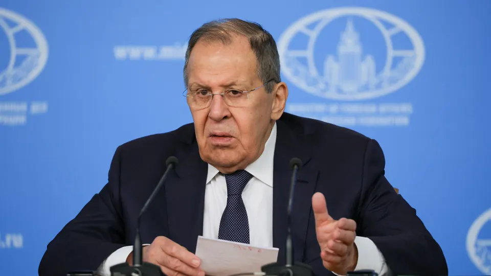 Глава МИД РФ заявил, что Европе предлагают немедленное прекращение огня, переговоры и компенсации, а диалог возможен лишь после восстановления доверия и конкретных практических шагов.