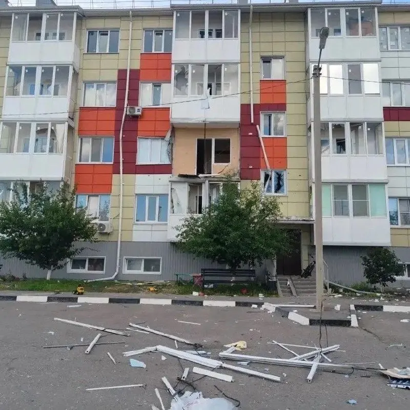 В результате ударов беспилотников в нескольких районах Белгородской области повреждены дома, коммерческие объекты и автомобили; у одной женщины диагностирована контузия.