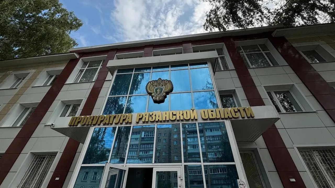 Временное жильё в общежитии признали непригодным, суд обязал предоставить благоустроенное помещение.