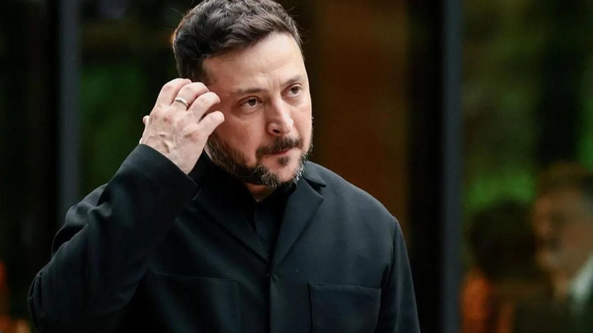После слов Александра Лукашенко о беседах с неназванными представителями Украины Киев заявил о наращивании приграничной инфраструктуры в Беларуси, а Зеленский пригрозил демонтировать ретрансляторы, используемые для корректировки ударов.