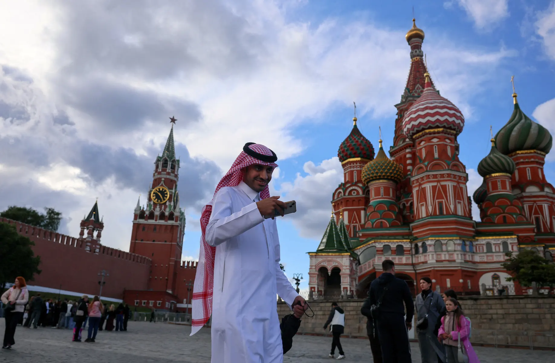 В Кремле заявили, что европейские страны пока не готовы выступать нейтральными посредниками в урегулировании конфликта на Украине, ссылаясь на предложения лидеров Великобритании, Франции и Германии после встречи с президентом Украины.