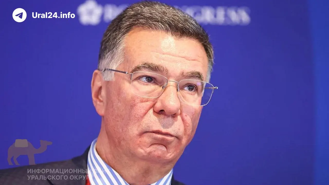 В ряде регионов ограничили отпуск бензина — от запрета на продажу в канистрах до лимитов 20–150 литров на одну покупку. Власти объясняют это ремонтом добычи и проблемами в нефтяной инфраструктуре.
