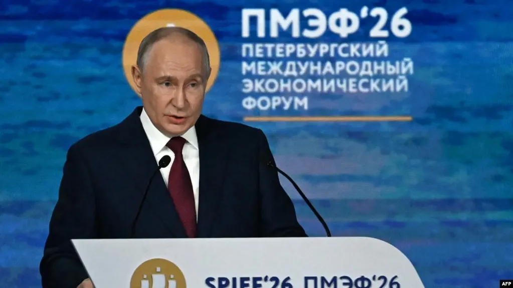 Закон, вступающий в силу 1 сентября, расширяет перечень административных правонарушений и даёт право арестовывать имущество и банковские счета россиян, находящихся за границей, в качестве обеспечительной меры.