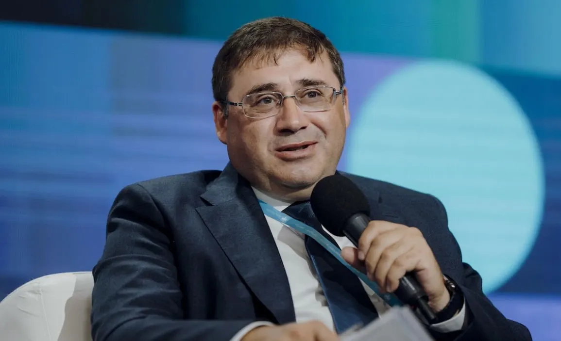 Глава наблюдательного совета Мосбиржи назвал позитивные новости, экономический рост, снижение реальной процентной ставки и восстановление доверия как ключевые факторы для оживления рынка акций.
