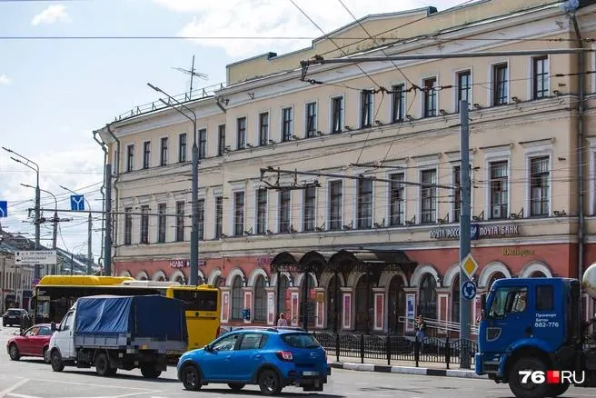 Областная служба охраны объектов культурного наследия обратилась в Арбитражный суд с требованием изъять у частной компании трехэтажный доходный дом Пастуховых на Комсомольской, 22; предварительное заседание назначено на 22 июля 2026 года.