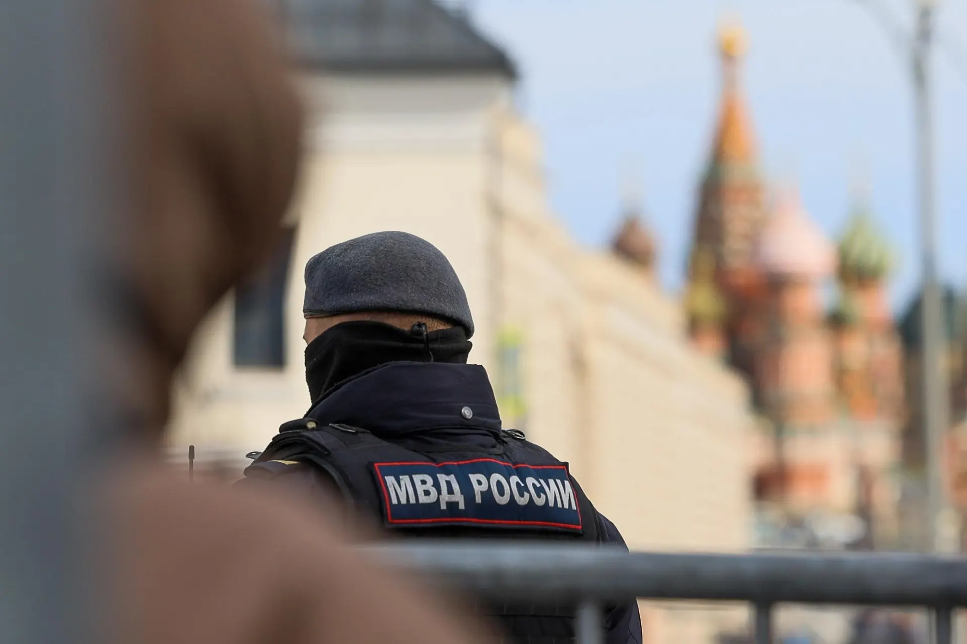 По опросу рязанских родителей чаще всего в списке нежелательных профессий оказались чиновник и сотрудник полиции.