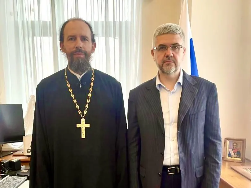 На Петербургском международном юридическом форуме замминистра юстиции заявил, что незарегистрированные сожительства рассматриваются ведомством как угроза, для которой готовятся изменения в Семейный кодекс РФ.