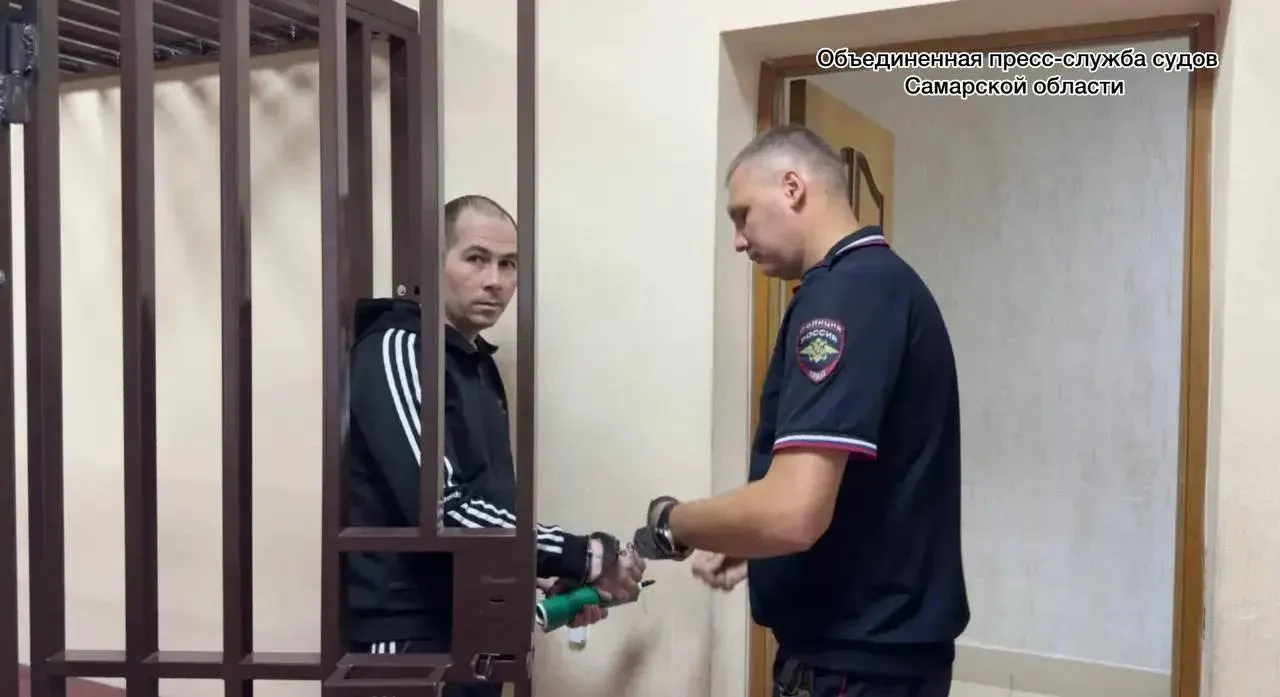 Суд приговорил одного из участников преступного сообщества, обвиняемого в хищении 421,7 млн рублей у 71‑летней Ольги Серовой. Организатор группы не установлен, решения по остальным фигурантам ещё впереди.