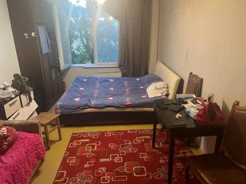 В Тёплом Стане правоохранители закрыли притон: 35‑летнюю подозревают в организации проституции, двух других оштрафовали и намерены депортировать.