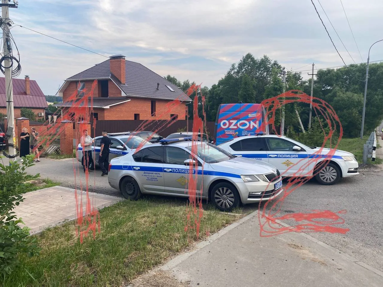 В поселке Щапово (Новая Москва) у дома бывшего министра государственной безопасности «ДНР» прогремел сильный взрыв. Пострадавших среди жильцов нет, сам Пинчук выжил.