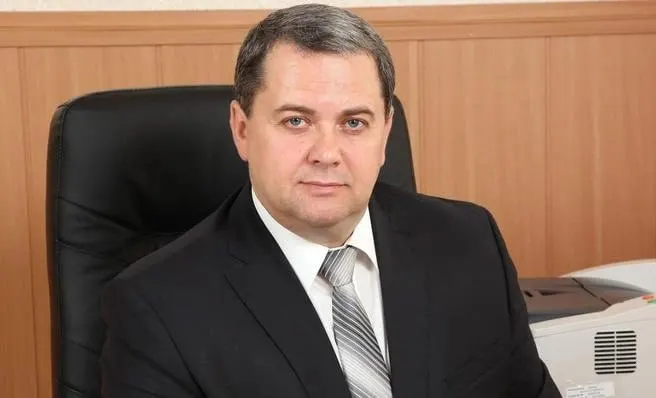 Вадим Кудинов, возглавлявший Самарский областной суд с 2019 года, покинул регион и стал председателем Калужского областного суда. В Самаре объявлен третий конкурс на его место.