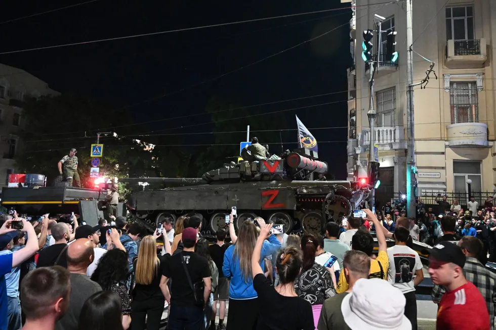 Бывшие наёмники рассказывают о подготовке, походе на Москву в июне 2023 года и жизни после событий — от боёв под Бахмутом до переезда в Белоруссию и отношений с Минобороны.