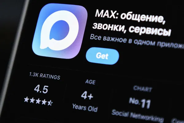 В министерстве считают, что Apple игнорирует важные социальные функции и действует недобросовестно; ведомство обратилось в ФАС. Из App Store исчезли основные приложения VK и «Одноклассники», причина пока неизвестна.