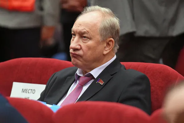 По данным источников, близких к КПРФ, партия намерена выдвинуть Валерия Рашкина кандидатом в Госдуму по Ангарскому округу в Иркутской области. Окончательное решение должно быть принято на съезде партии; Рашкин восстановил право баллотироваться после погашения судимости в 2024 году.