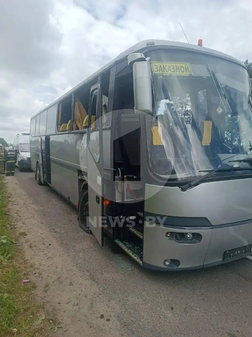 Самолётообразный дрон поразил автобус, везший команду из белорусской Речицы в Геленджик. На борту было 44 человека: одна погибшая, шестеро раненых, четверо из них — дети.