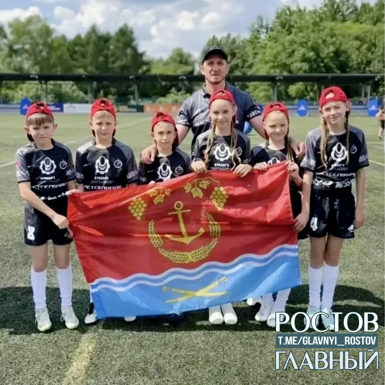 Команда из Ростовской области победила на финале Всероссийской школьной лиги в Зеленограде, одержав шесть побед и защитив титул.