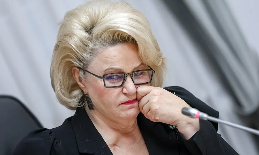 Депутат предложила привлечь Роскомнадзор и Минцифры для ограничений времени пребывания детей в играх и социальных сетях, сравнив инструменты с теми, что применяются к мессенджерам.