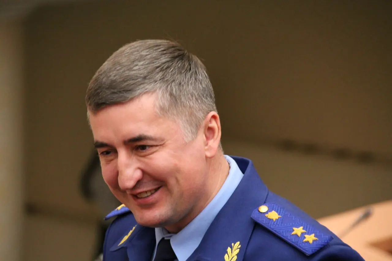 Указ президента от 28 июня: экс‑прокурор Саратовской области Сергей Филипенко назначен прокурором Воронежской области на пятилетний срок. Новым прокурором Саратовской области стал Роман Пантелеев.