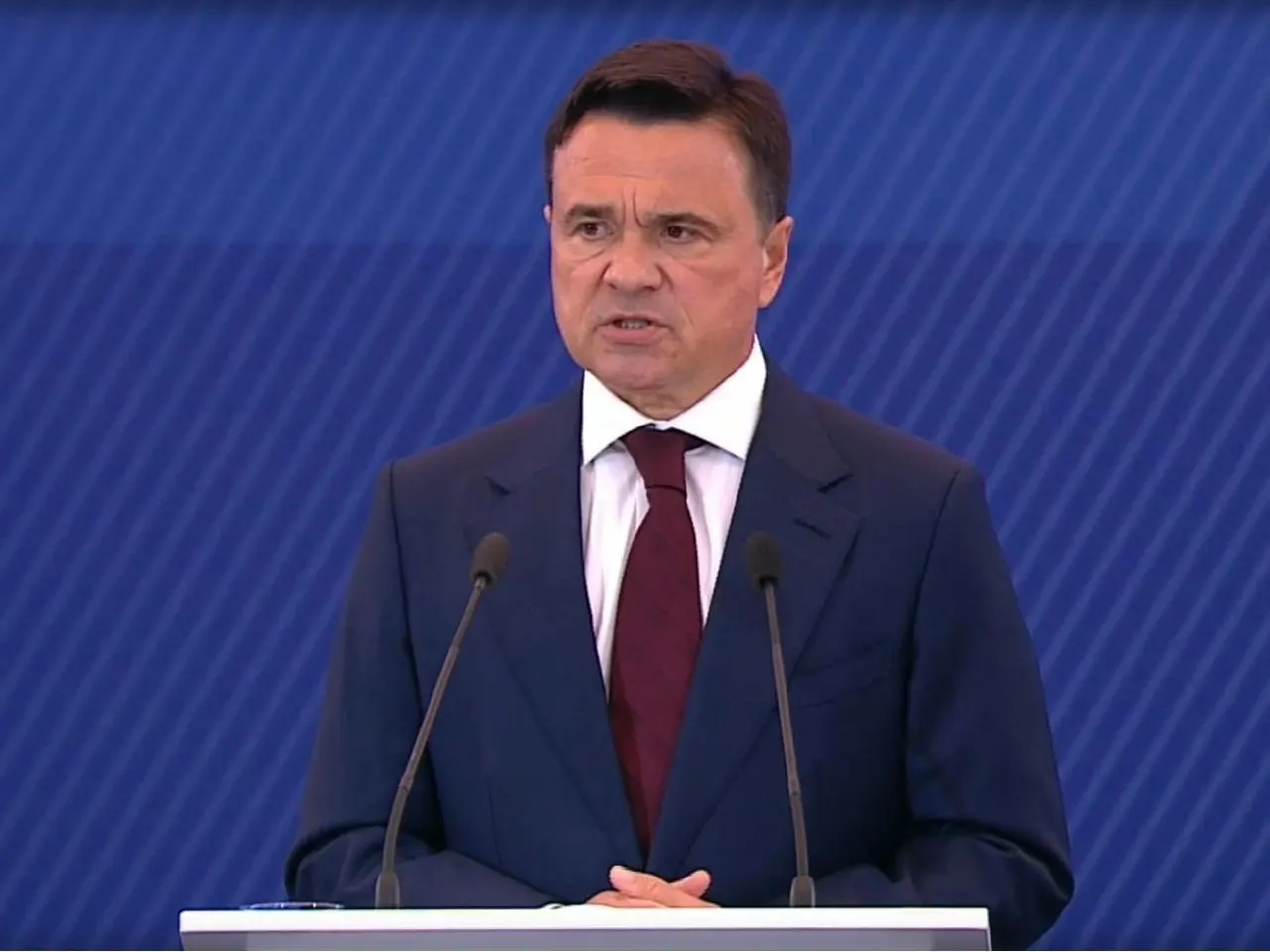 Губернатор Московской области прокомментировал жалобы жителей Подмосковья и предложил переносить торговлю алкоголем в «цивилизованные» места, а не в жилые зоны.