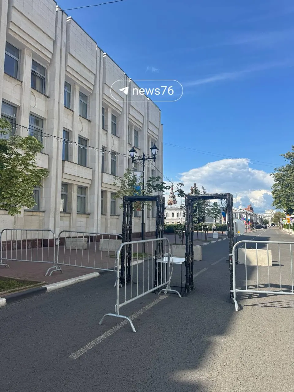 Сегодня на Советской площади пройдёт празднование Дня молодёжи: ожидаются музыкальные выступления, павильоны с едой и усиленные меры безопасности. Мероприятие продлится с 14:00 до 22:00.