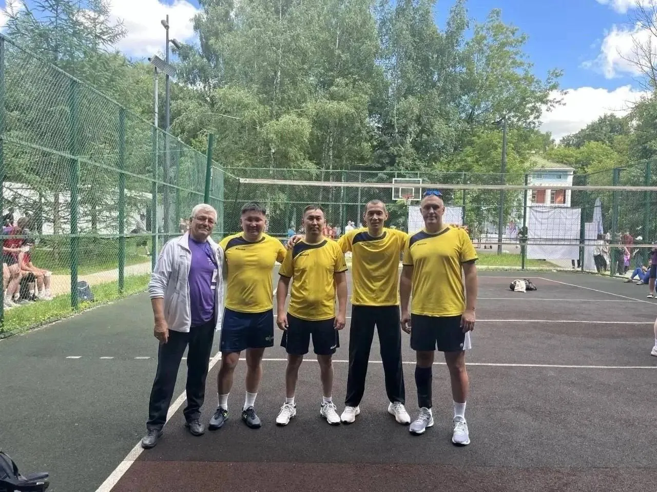 В Москве прошла XIII спартакиада землячеств и национально-культурных объединений: в соревнованиях участвовали 33 команды, а сборная Забайкалья заняла первое общекомандное место.