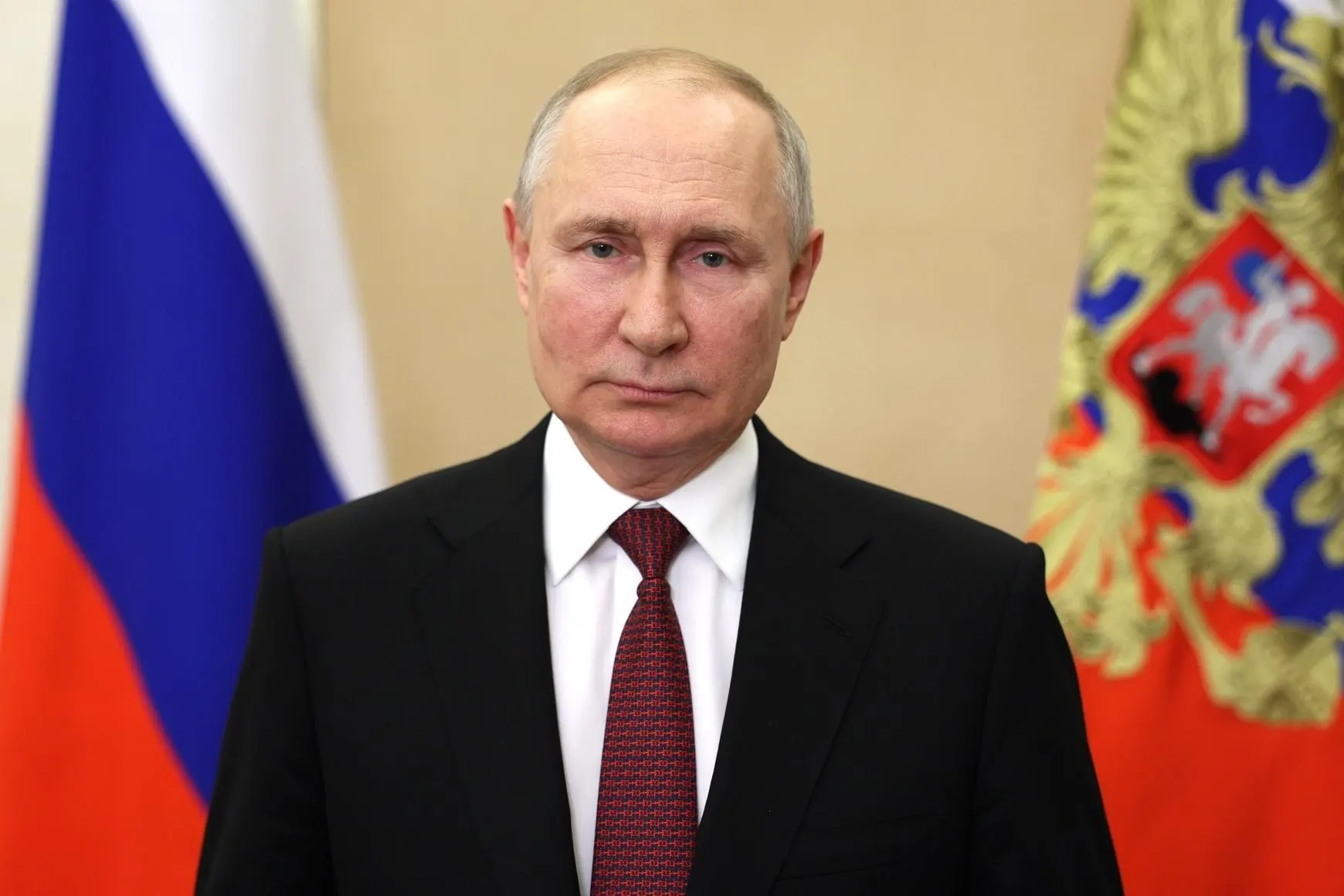 Указ, опубликованный 12 июня, расширяет круг получателей помощи фонда «Защитники Отечества»: в него включены ветераны, ставшие инвалидами в связи с боевыми действиями, а также лица с ограниченной годностью, продолжающие службу по состоянию здоровья.